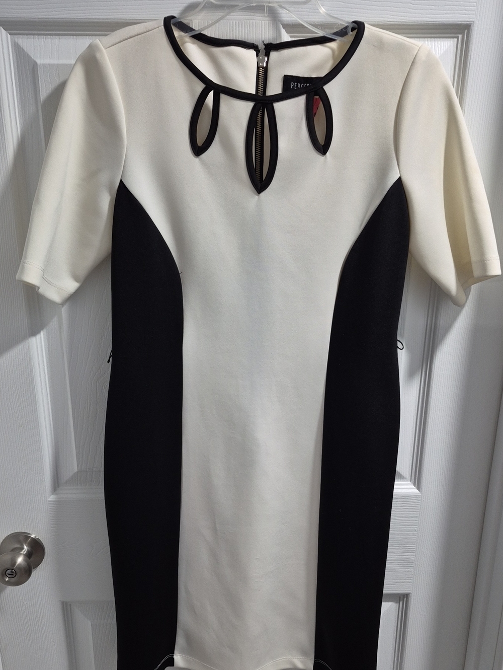 Perceptions Black and White Keyhole Midi Dress